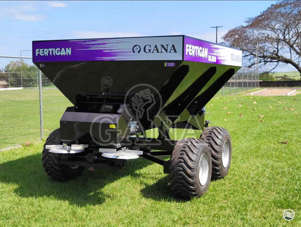IMPLEMENTOS AGRICOLAS DISTRIBUIDOR CALCÁRIO 10000 Kg GANA Equipamentos Agricolas  PEROLA D OESTE PARANÁ PR